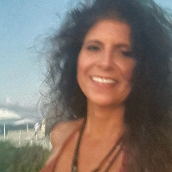 Meet your Posher, Michelle - Picture 5 of 7